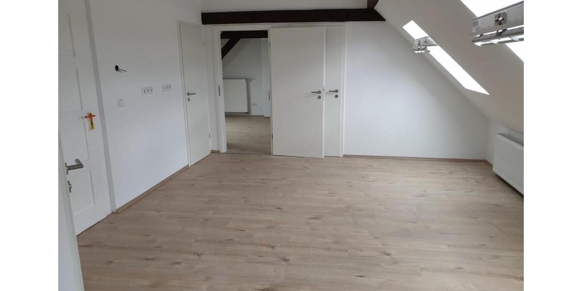 Dachgeschoßwohnung Mannheim Gartenstadt - 3 Zimmer, 72 m&sup2;, 800&euro; | Angebot:24780822