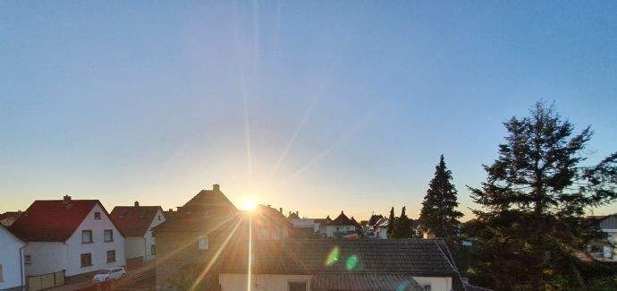 Großzügige Maisonettewohnung inkl. 2 Garagenstellplätzen in zentraler Lage 4 zimmer