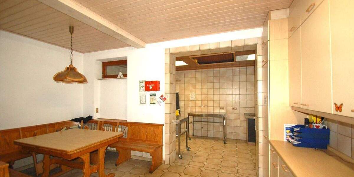 Mehrfamilienhaus, Wohnhaus Bürstadt - 8 Zimmer, 343 m&sup2;, 645.000&euro; | Angebot:24571931