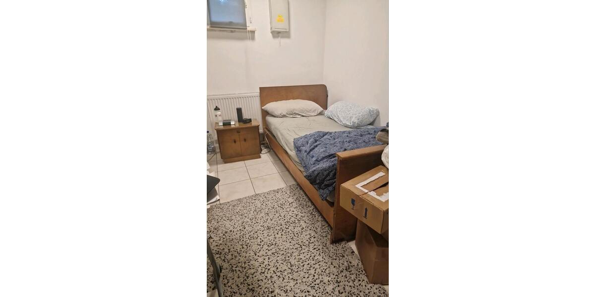 Etagenwohnung Ludwigshafen am Rhein Ludwigshafen-Hemshof - 1 Zimmer, 16 m&sup2;, 390&euro; | Angebot:26249174