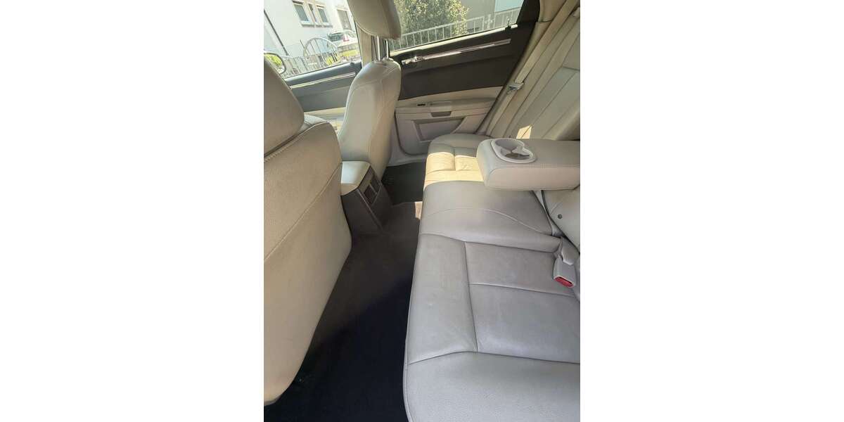 Chrysler 300C 115.000 km 5.500 &euro; frankenthal 67227