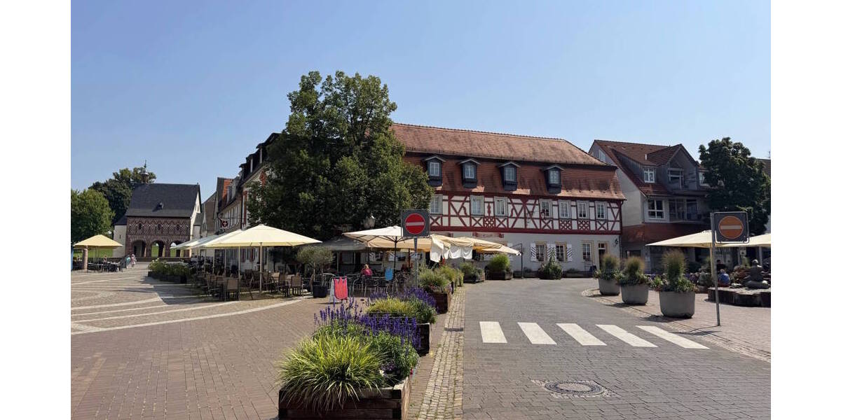 Historisches Gebäude - geschichtsträchtiger Ort: Wohn-Geschäftshaus im Schatten der Königshalle! 1 zimmer