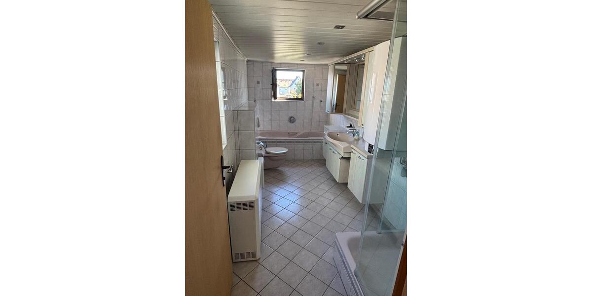 Einfamilienhaus Ludwigshafen am Rhein Edigheim - 4.5 Zimmer, 140 m&sup2;, 200.000&euro; | Angebot:26276082