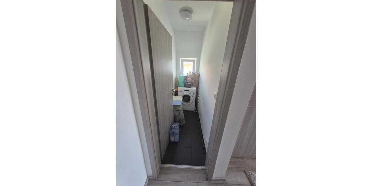 Etagenwohnung Bensheim - 4 Zimmer, 95 m&sup2;, 1.300&euro; | Angebot:26165611