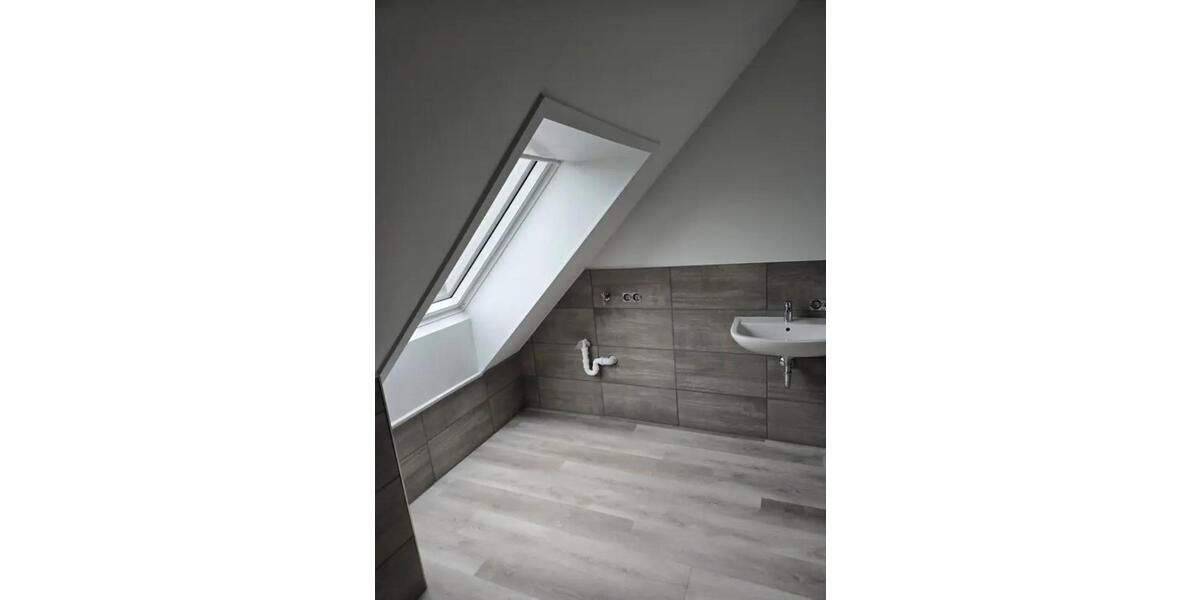 Dachgeschoßwohnung Mannheim Rheinau - 3 Zimmer, 112 m&sup2;, 1.390&euro; | Angebot:24473806