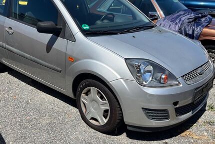 Ford Fiesta 149.200 km 1.740 &euro; Eppelheim 69214