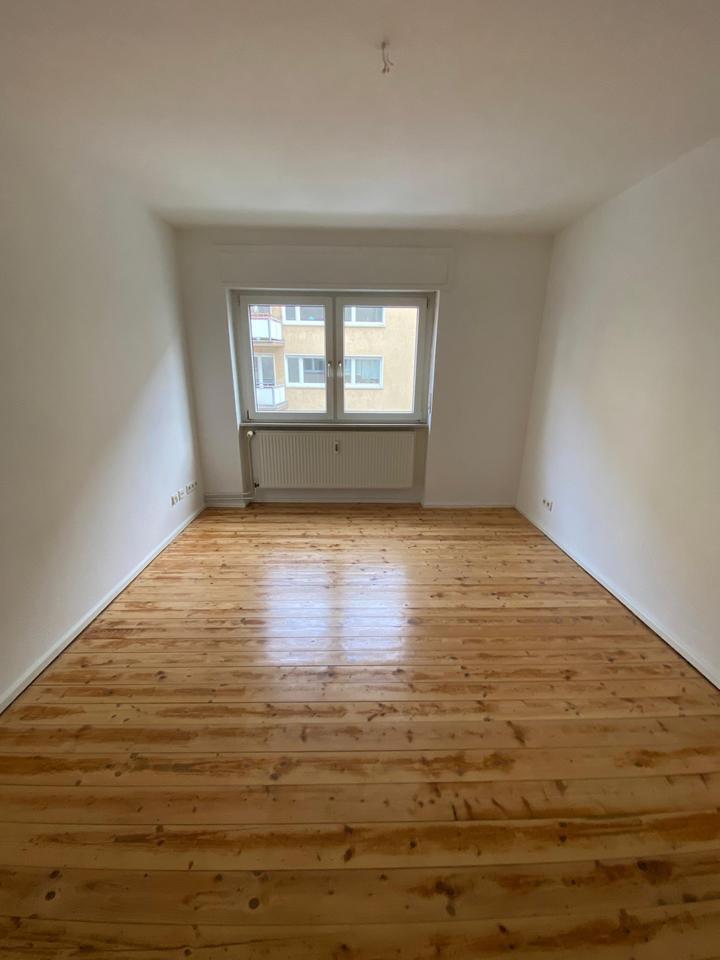 Attraktive 3-ZKB Wohnung Süd-Balkon,TG-Stellplatz & Tageslichtbad