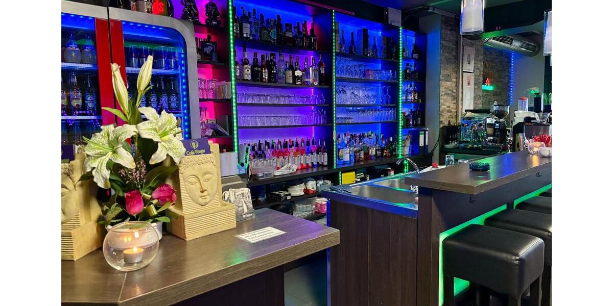 Sehr gut laufende Karaoke-Bar mit Inventarablöse, Hohe Einnahmen! zimmer