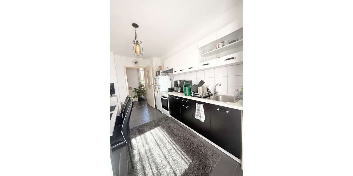 Bezugsfreie 2 ZKB mit Balkon in verkehrsgünstiger Lage Großteils modernisiert Fernwärme Heizung - Etagenwohnung Heidelberg Bahnstadt | Angebot:24524872