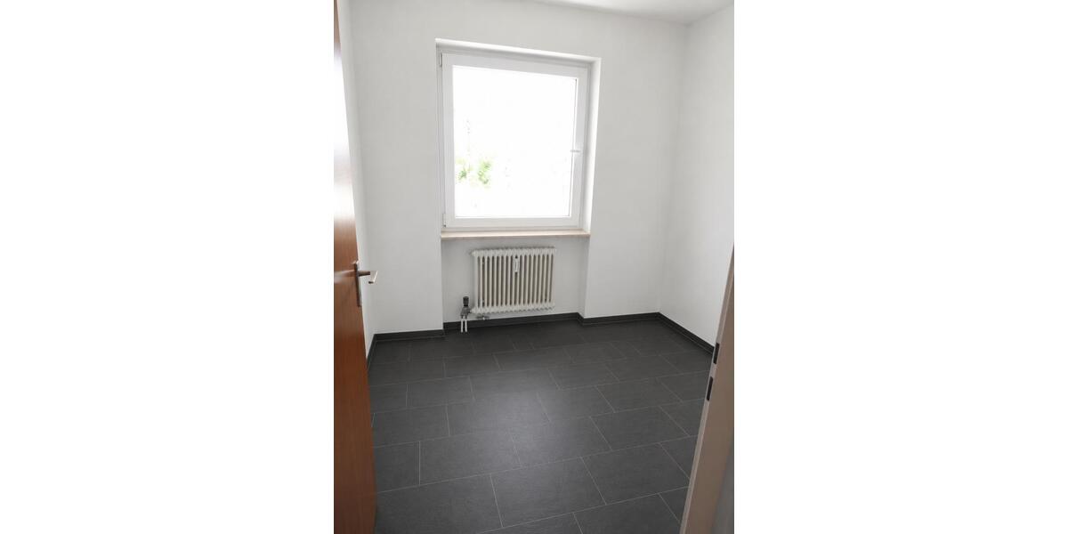 Dachgeschoßwohnung Frankenthal (Pfalz) - 3 Zimmer, 77 m&sup2;, 179.000&euro; | Angebot:26614504