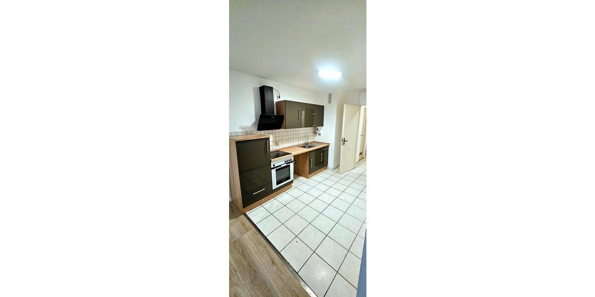 Frisch renovierte 2,5-Zimmer-Wohnung mit Balkon 2.5 zimmer