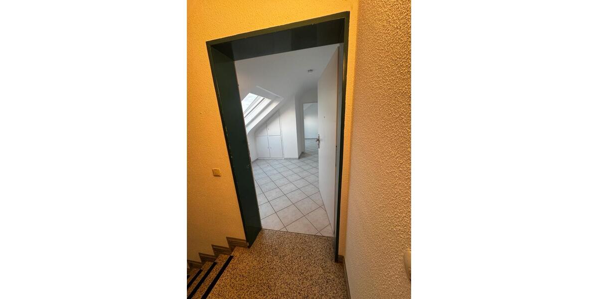 Dachgeschoßwohnung Mannheim Rheinau - 2 Zimmer, 41 m&sup2;, 899&euro; | Angebot:27584720