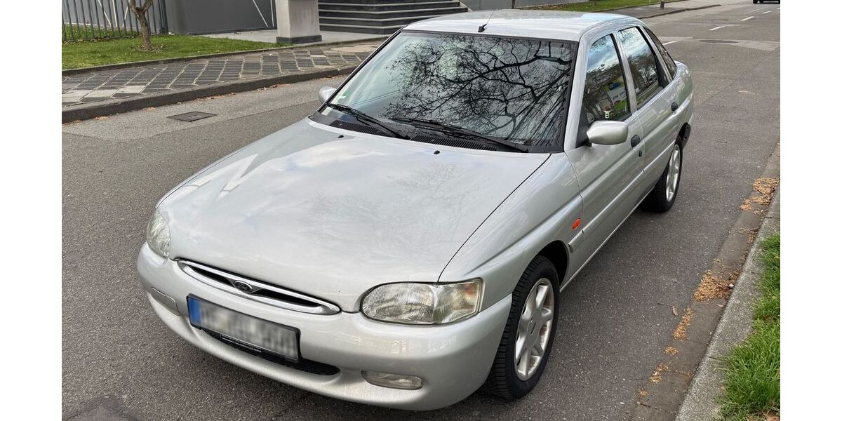 Ford Escort 151.600 km 1.750 &euro; Mannheim 68167