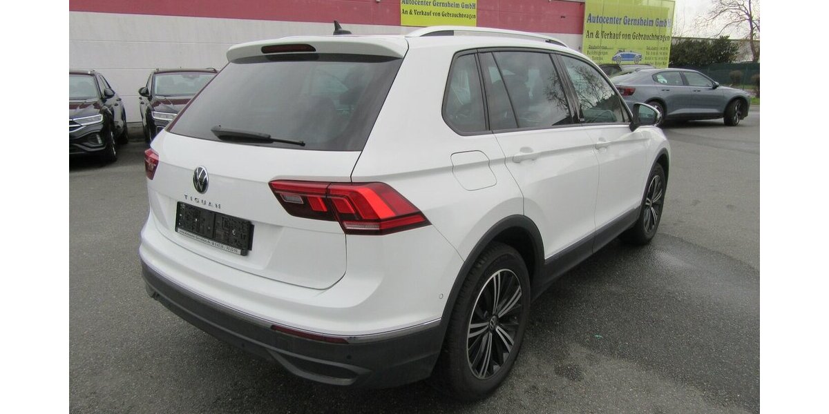 VW Tiguan Active 1.5, NAVI, LED 88.000 km 24.890 &euro; Gernsheim 64579