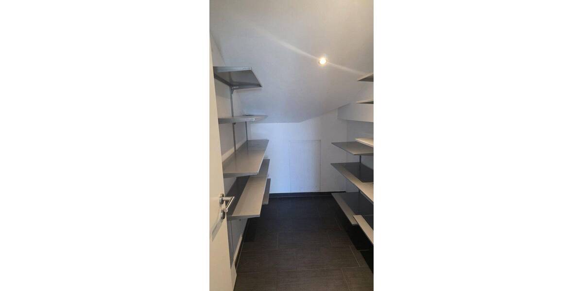 Etagenwohnung Heidelberg Rohrbach - 6 Zimmer, 145 m&sup2;, 2.950&euro; | Angebot:26926619