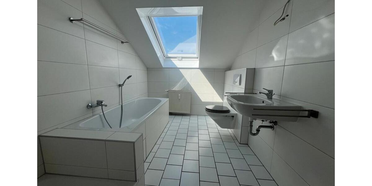 Dachgeschoßwohnung Einhausen - 3 Zimmer, 104 m&sup2;, 1.250&euro; | Angebot:25378218