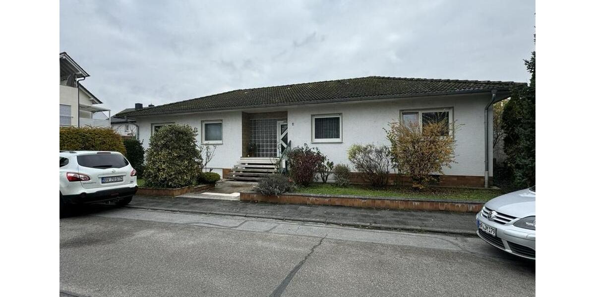 Helle 4-Zimmer Erdgeschosswohnung mit Garten in Bürstadt zimmer