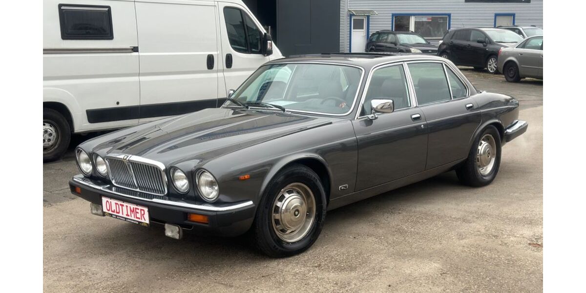 Jaguar XJ 95.000 km 9.900 &euro; Ludwigshafen 67059