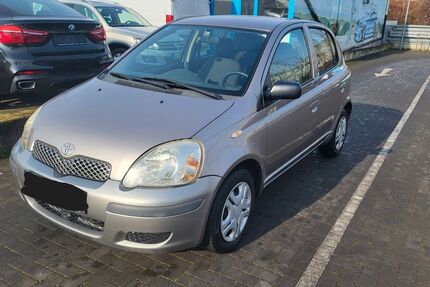 Toyota Yaris 76.000 km 3.000 &euro; Mannheim 68169