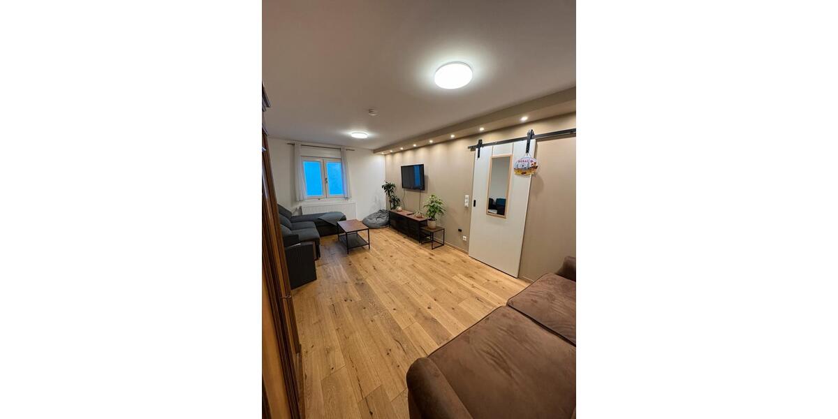 WG-Zimmer in großzügiger, modernisierter Wohnung 1 zimmer
