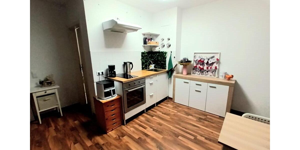 Helle 1-Zimmer DG-Wohnung mit schönen Ausblick und Parkplatz 1 zimmer