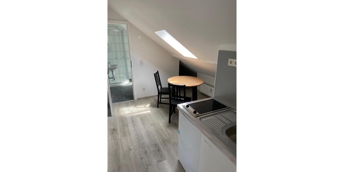 Dachgeschoßwohnung Mannheim Niederfeld - 1 Zimmer, 14 m&sup2;, 330&euro; | Angebot:24453090