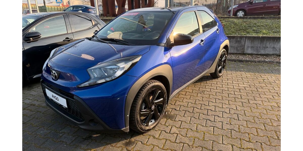 Toyota Aygo (X) 5.831 km 14.990 &euro; Bensheim 64625
