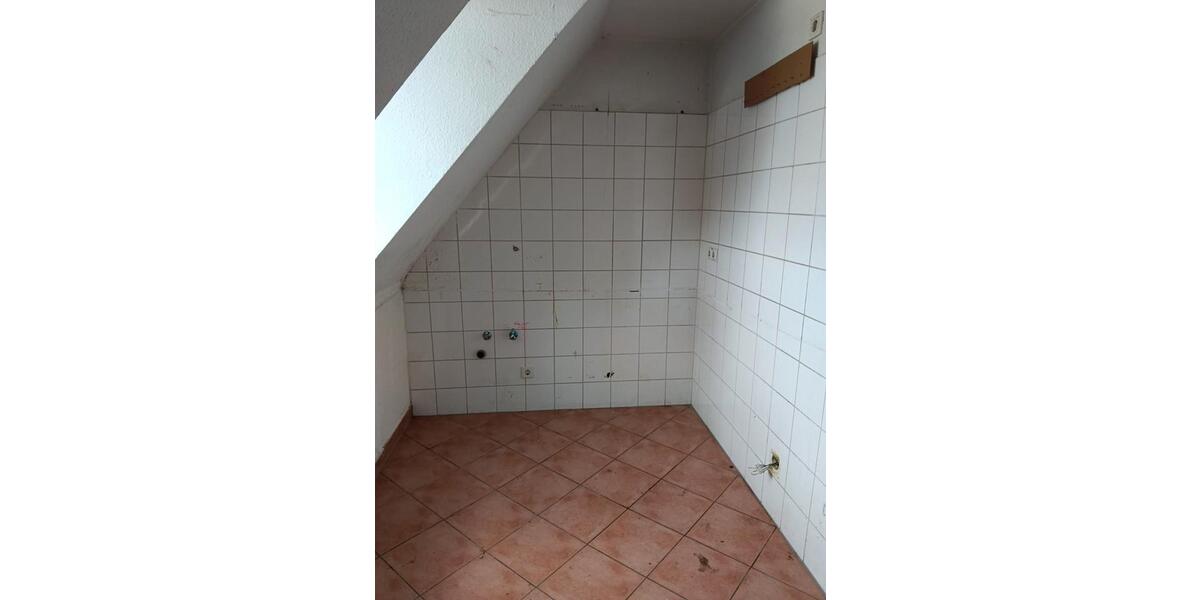 Dachgeschoßwohnung Worms - 3.5 Zimmer, 70 m&sup2;, 750&euro; | Angebot:26087485