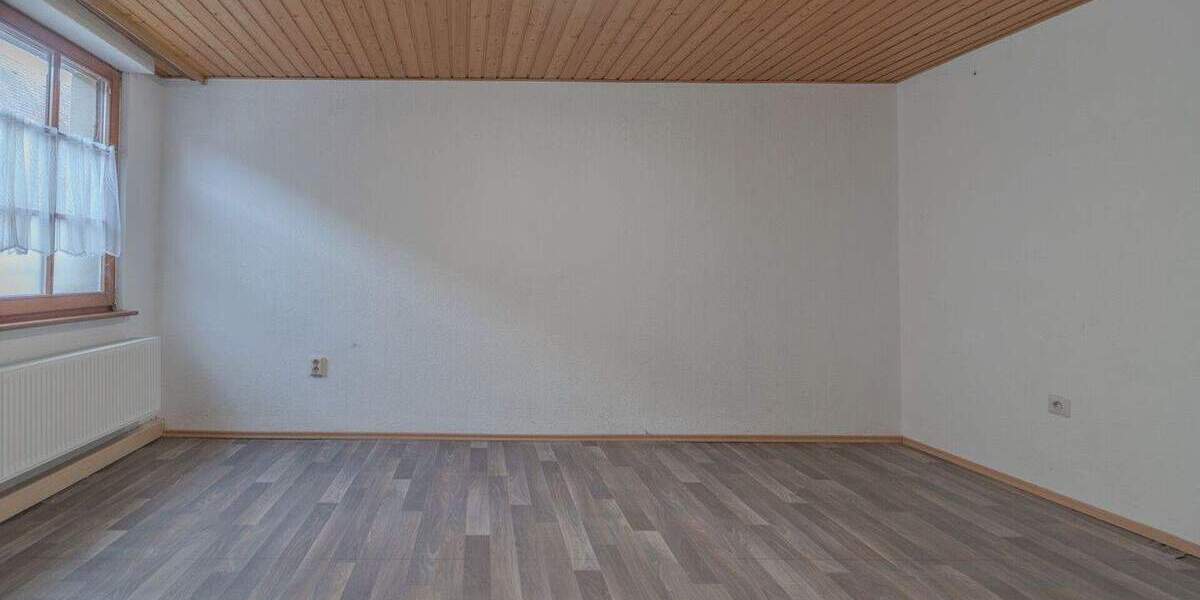 Altstadthaus mit bis zu 3 Wohneinheiten und Ladenfläche - jetzt bei realunis 9 zimmer