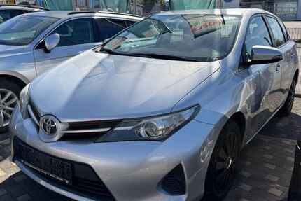 Toyota Auris 42.500 km 9.890 &euro; Weinheim 69469