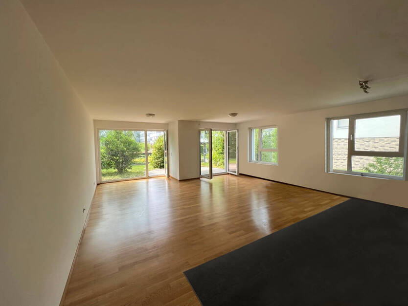 Hochwertige Wohnung mit Terrasse, Wellness im Haus, nähe Rhein!