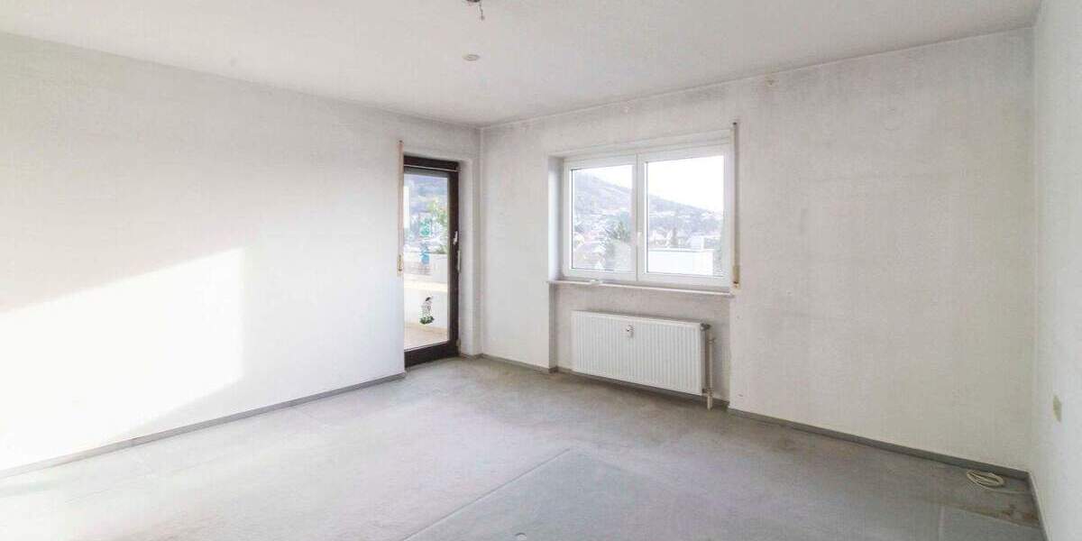 Für Tatkräftige: 3 Zimmer Wohnung mit 2 Balkone in Zwingenberg 3 zimmer