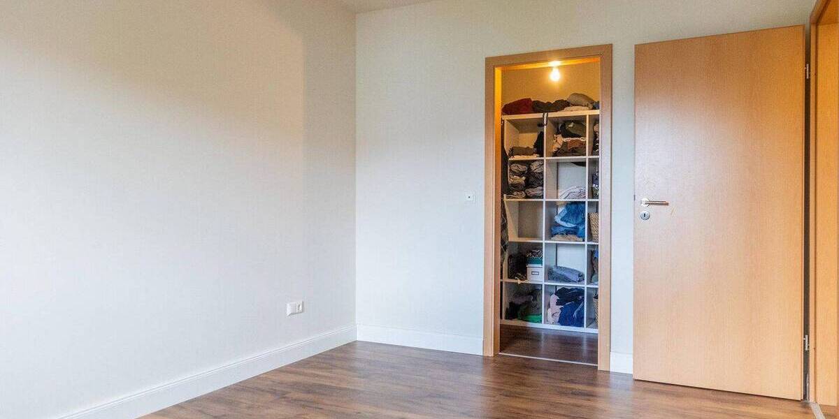 Reihenmittelhaus Worms Herrnsheim - 5 Zimmer, 140 m&sup2;, 1.495&euro; | Angebot:26787567