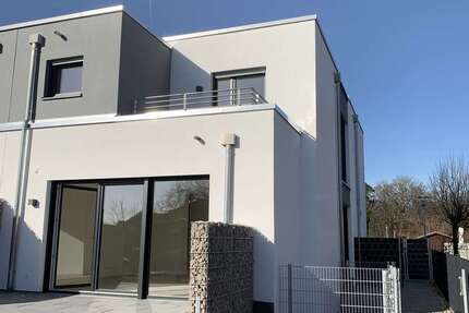 Haus Walldorf - 5 Zimmer, 178 m&sup2;, 2.490&euro; | Angebot:27244689