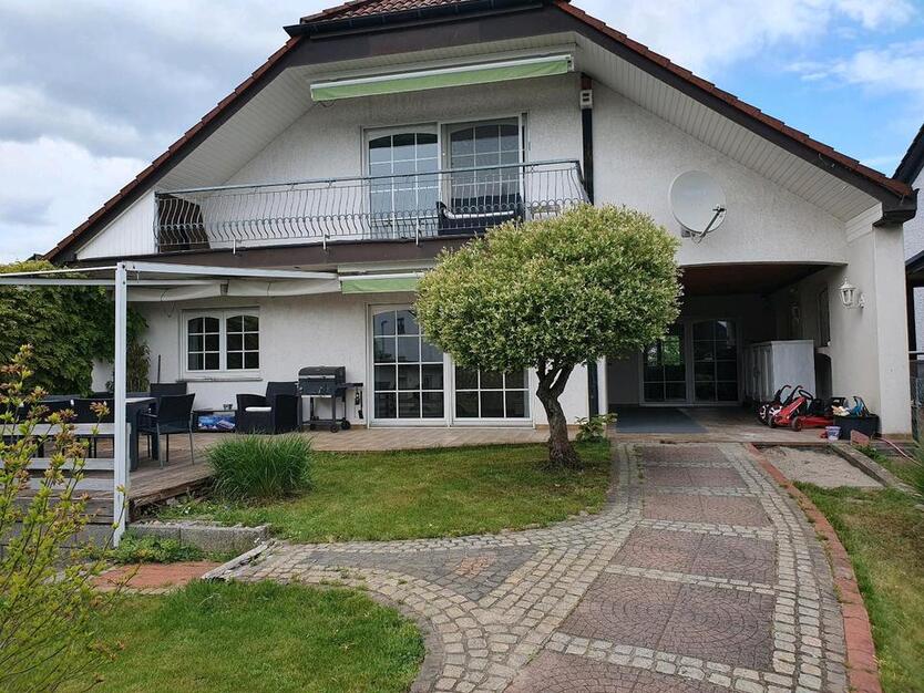 Ein- bis (Zwei)familienhaus 779qm Keller Provisionsfrei