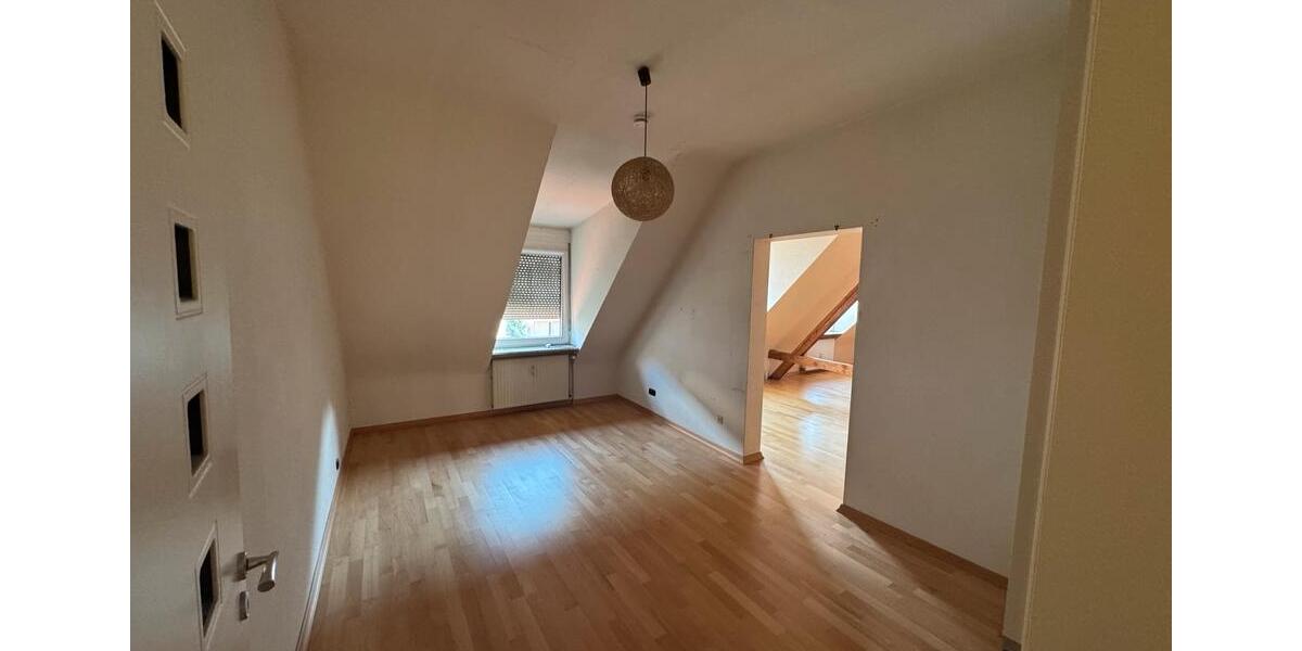 Dachgeschoßwohnung Ludwigshafen am Rhein Parkinsel - 3 Zimmer, 98 m&sup2;, 269.000&euro; | Angebot:26758770