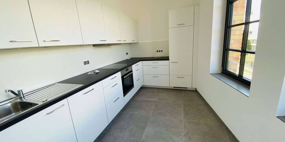 Elegante & moderne 4 ZKB-Wohnung, teilklimatisiert mit Einbauküche, nähe MMT Campus & UMM 4 zimmer