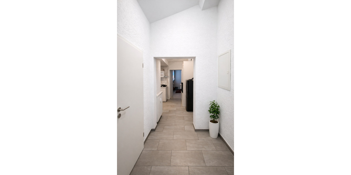 Dachgeschoßwohnung Brühl - 4 Zimmer, 75 m&sup2;, 1.400&euro; | Angebot:24966174