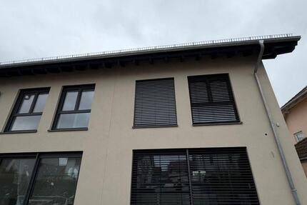 Haus Waghäusel - 7 Zimmer, 203 m&sup2;, 2.200&euro; | Angebot:26066811