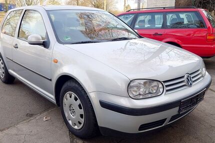 VW Golf 121.475 km 4.300 &euro; Hockenheim 68766