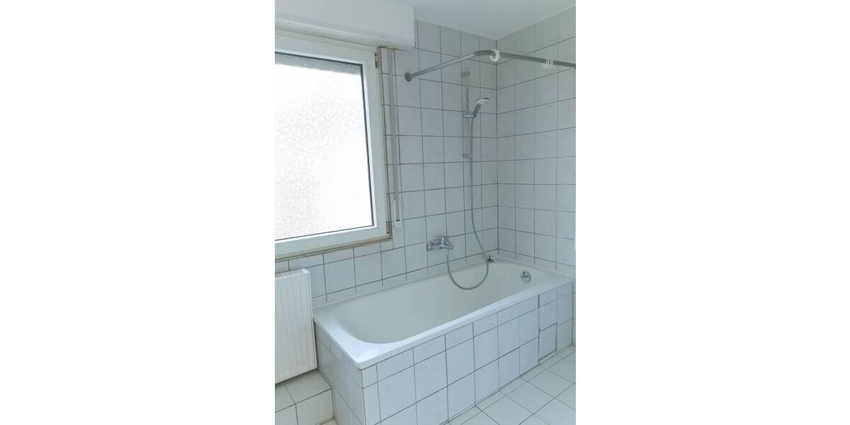 Etagenwohnung Ludwigshafen Süd - 2 Zimmer, 50 m&sup2;, 660&euro; | Angebot:26205778