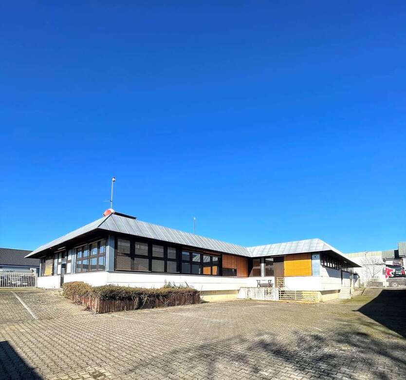 Büro in Edingen-Neckarhausen 1.790.000 € 631.49 m²