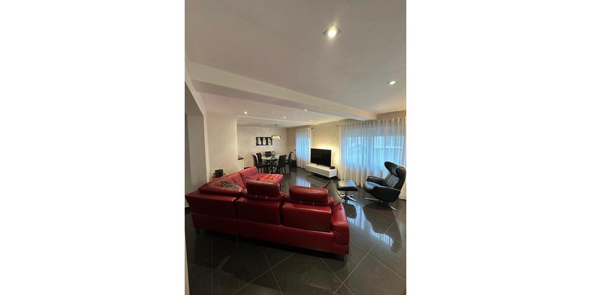 Einfamilienhaus modern, top ausgestattet & komplett Möbliert 4 zimmer