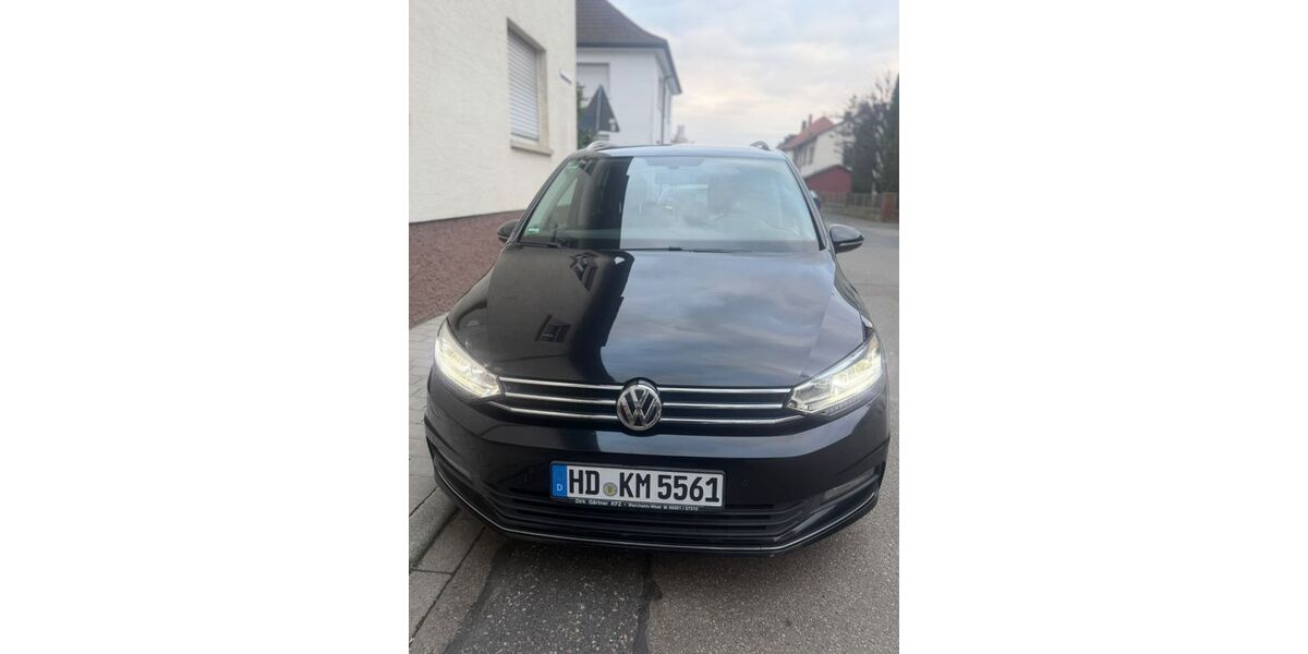 VW Touran 271.000 km 10.999 &euro; Mannheim-Seckenheim 68239