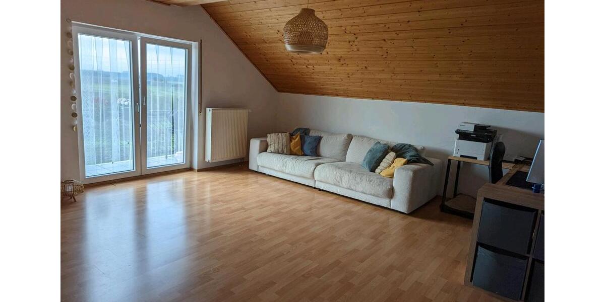 Sonnige DG-Wohnung in Groß-Rohrheim 4 zimmer