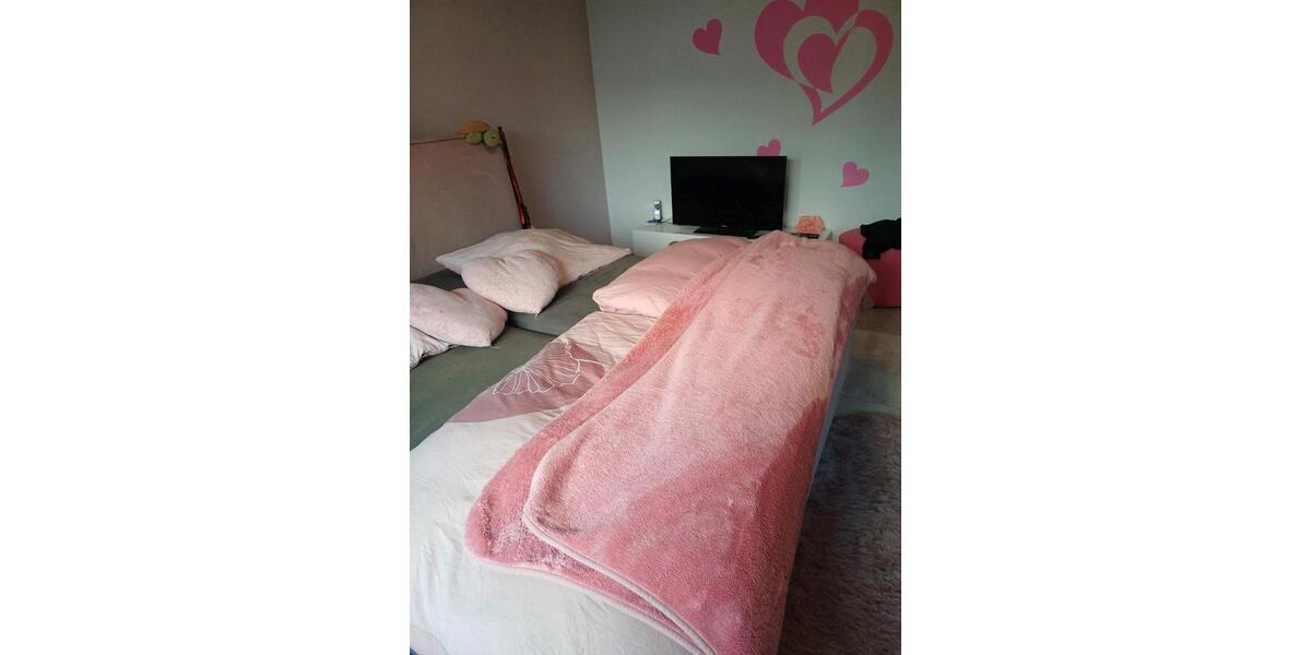 2 Zi.- Wohnung, mit neuer Küche ,vollmöbliert. Einziehen, fertig! 2 zimmer