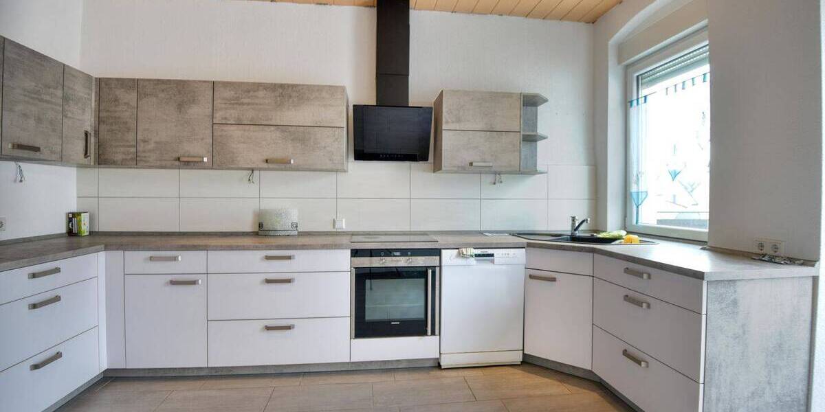 Etagenwohnung Mannheim Sandhofen - 6 Zimmer, 175 m&sup2;, 270.000&euro; | Angebot:26815840