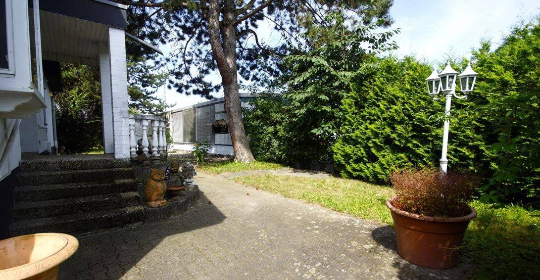 Gewerbe und Wohnen ideal verbunden 6 zimmer