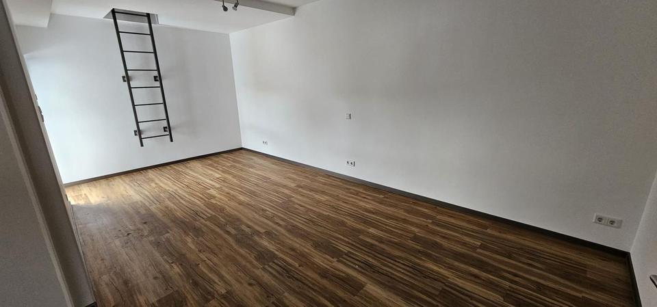 Etagenwohnung Bensheim - 3 Zimmer, 100 m&sup2;, 1.100&euro; | Angebot:25375811