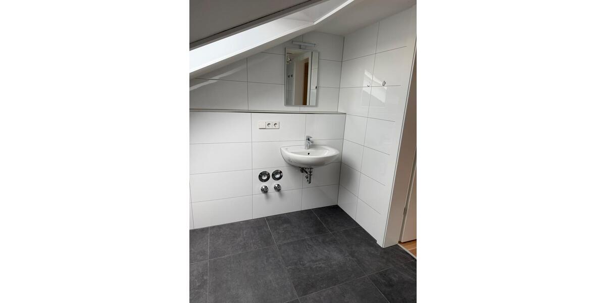 Dachgeschoßwohnung Ketsch - 2 Zimmer, 66 m&sup2;, 850&euro; | Angebot:26271049